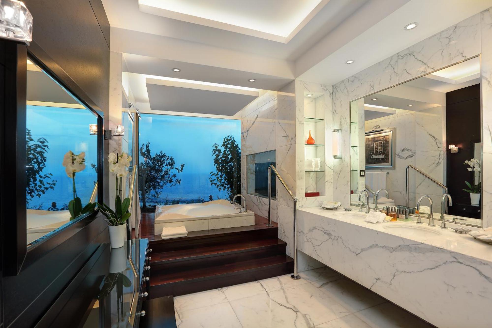Le Royal -